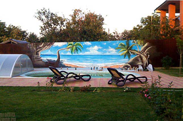 Граффити создаёт тропический рай около дома