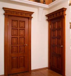 фото двери из экзотической древесины