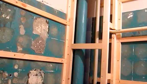 фото обрешетки стен санузла под пластиковые панели