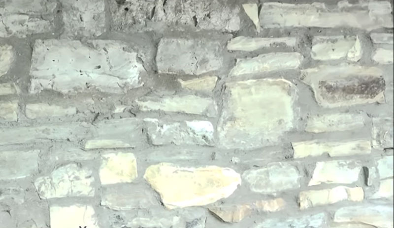стена из камня фото