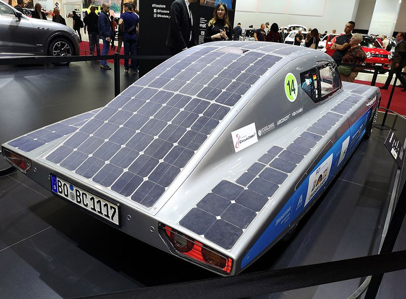 машина на солнечных батареях